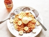 Waffle con frutta e miele
